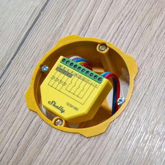 SHELLY Plus RGBW PM Modul řízení LED pásků SHELLY Plus RGBW PM Modul řízení LED pásků